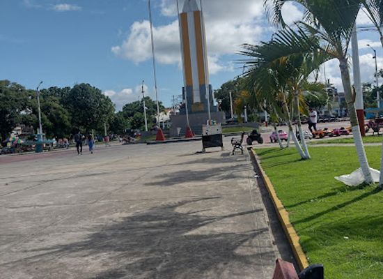 peru/iquitos/punchana/landmark/plaza-28-de-julio