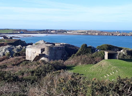guernsey/petit-bot-bay/landmark/fort-le-marchant