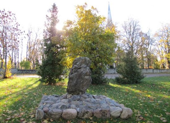 estonia/laane-viru-county/landmark/malestusmark-estonia-laevakatastroofis-hukkunutele