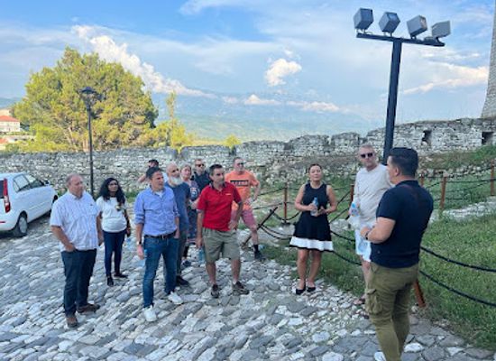 albania/berat/landmark/guide-berat-history-art-culture