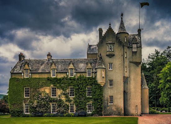 united-kingdom/morayshire/attraction/ballindalloch-castle-and-gardens-2