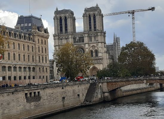 france/paris/landmark/place-saint-michel