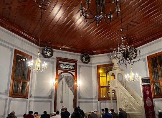 turkiye/mesopotamia/landmark/muradiye-cami