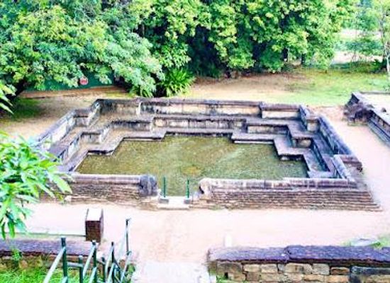 sri-lanka/polonnaruwa-district/landmark/kumara-pokuna
