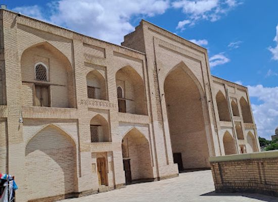 uzbekistan/bukhara-region/landmark/abdulazizxon-xonaqosi