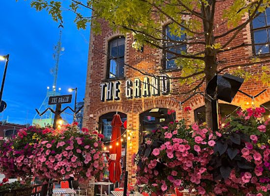 canada/ottawa/landmark/cobblestone-tours