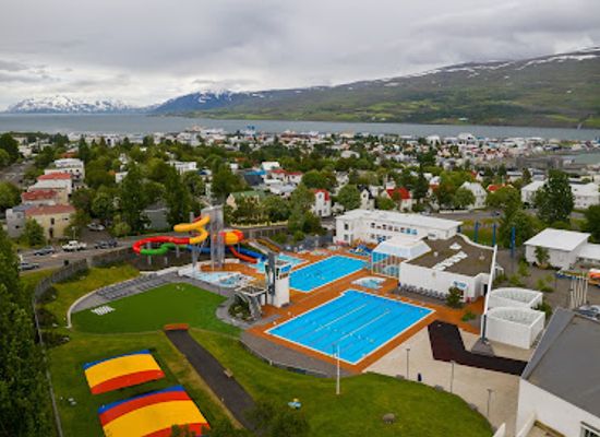 iceland/akureyri/landmark/akureyri-swimming-pool