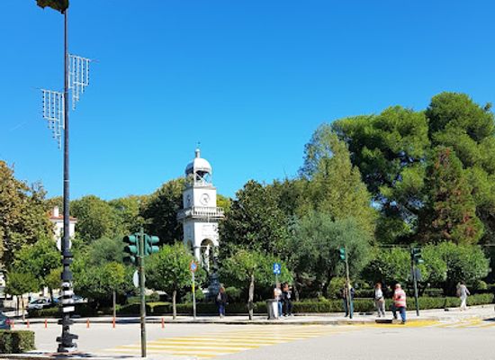 greece/ioannina/landmark/pl-pirrou