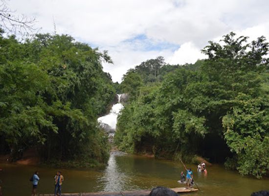 sri-lanka/sabaragamuwa-province/landmark/bopath-falls