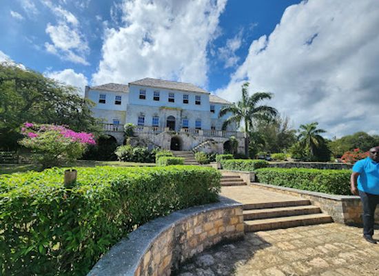 jamaica/montego-bay/rose-hall/landmark/main-street-rose-hall