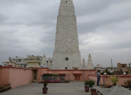 india/jammu/gandhi-nagar/landmark/dudhadhari-mandir