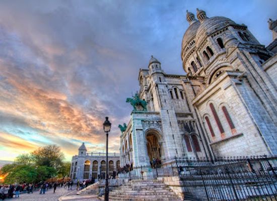 france/paris/landmark/paris-walks-the-landmarks-of-paris-tower