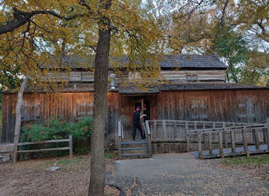 texas/west-texas/landmark/log-cabin-village