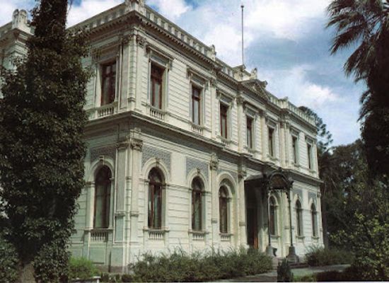 chile/metropolitan-region-of-santiago/landmark/palacio-cousino