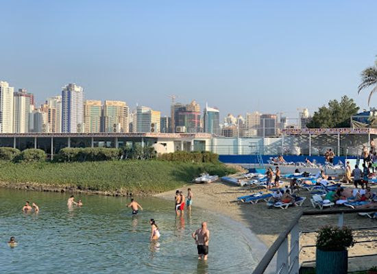 bahrain/manama/landmark/swimming-pool-and-beach-coral-bay-hotel-and-resort
