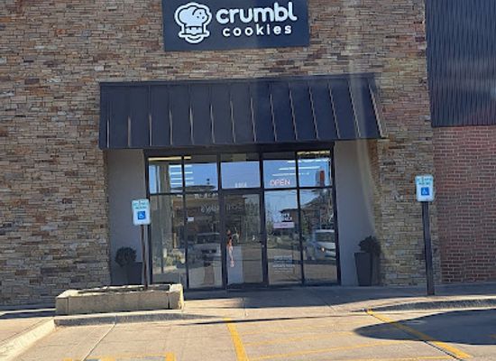oklahoma/moore/landmark/crumbl-cookies-moore