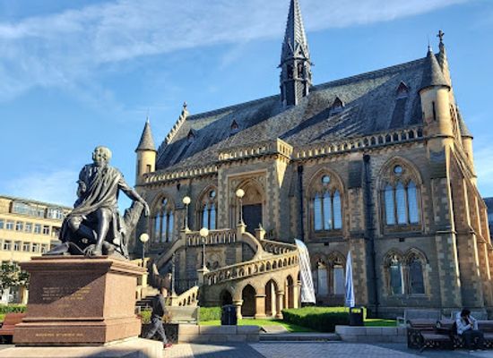 united-kingdom/dundee/attraction/the-mcmanus-dundee-s-art-gallery-museum-2