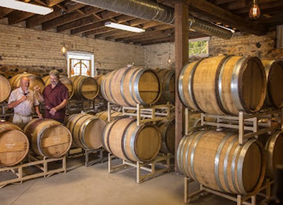 michigan/traverse-city/landmark/the-barrel-room