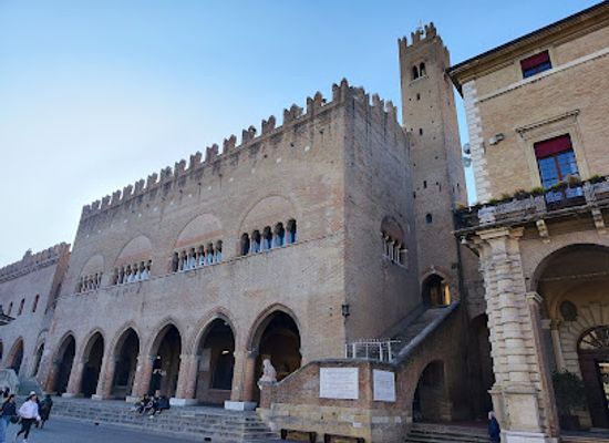 italy/rimini/landmark/palazzo-garampi