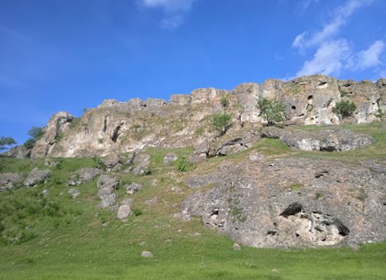 moldova/balti-county/landmark/la-vatra-horelor