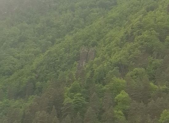 georgia/pshavi/landmark/wife-and-husband-rock