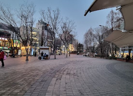 south-korea/seoul/hongdae/landmark/hongdae-playground