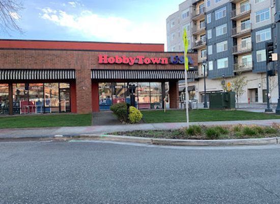 washington/redmond/landmark/hobbytown-redmond