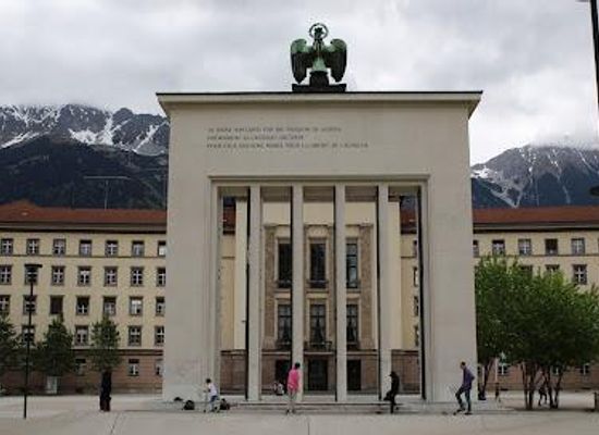 austria/innsbruck/landmark/eduard-wallnofer-platz