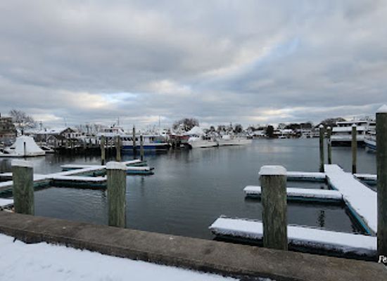 massachusetts/cape-cod/landmark/hyannis-inner-harbor