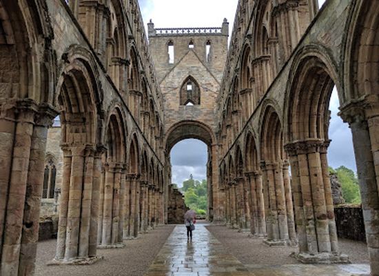 united-kingdom/berwickshire/landmark/jedburgh-abbey