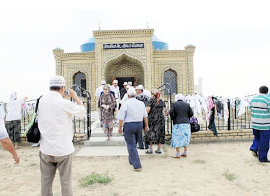 kazakhstan/aral-sea-region/landmark/azhibai-aral