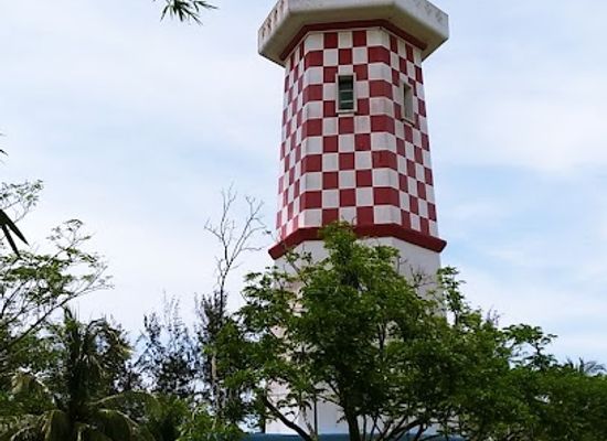 brunei/bukit-sawat/landmark/lumut-lighthouse