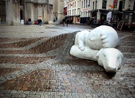 belgium/aalst/landmark/nello-patrasche-statue