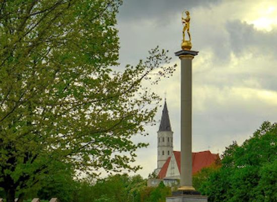 lithuania/siauliai/landmark/sundial-square