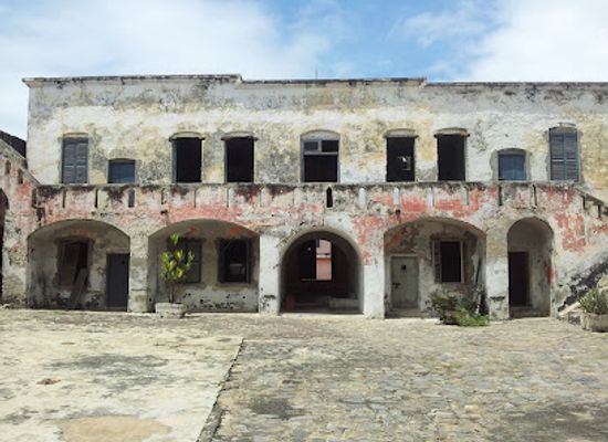 ghana/cape-coast/landmark/fort-william-ghana