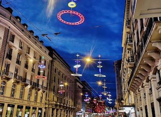 france/rhone-alpes/landmark/rue-du-mont-blanc