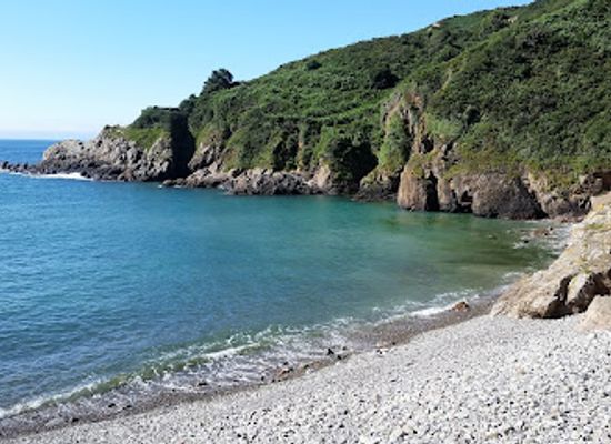 guernsey/petit-bot-bay/landmark/le-petit-bot-tower