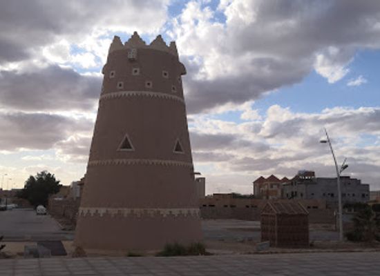 saudi-arabia/riyadh/al-diriyah/landmark/diriyah-flagpole-square