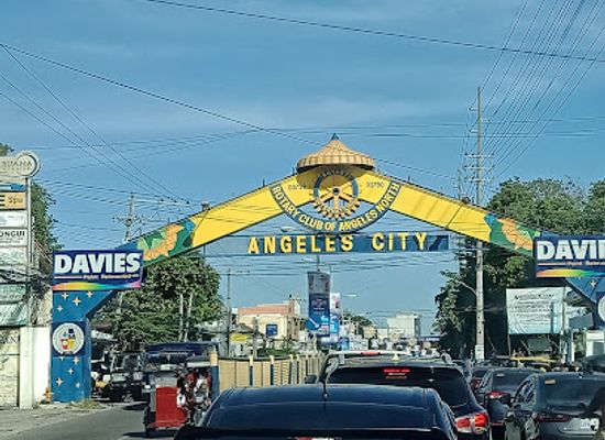 philippines/angeles-city/landmark/angeles-city-arch