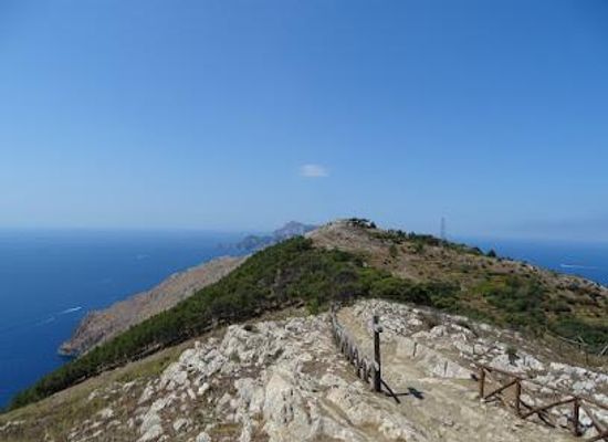 italy/campania/landmark/monte-san-costanzo