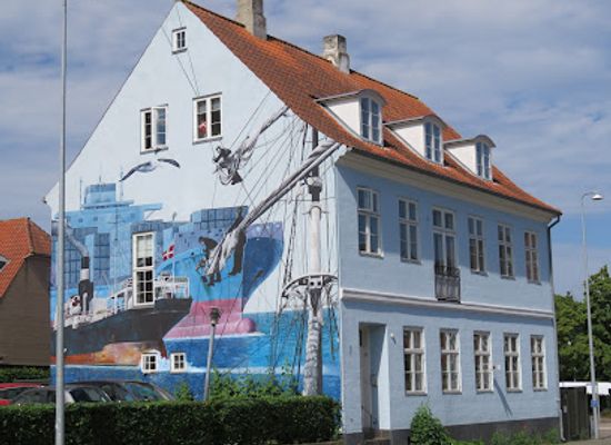 denmark/helsingor/attraction/the-maritime-history-mural