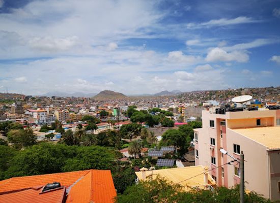 cabo-verde/praia/landmark/sucupira-market