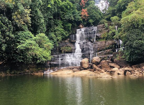 sri-lanka/western-province/landmark/labugama-falls