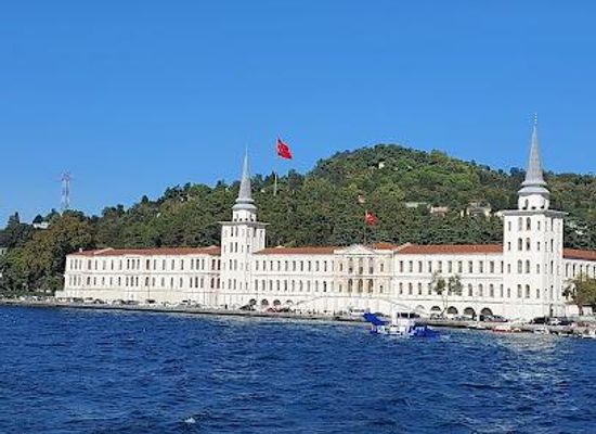 turkiye/istanbul/landmark/kuleli-military-high-school