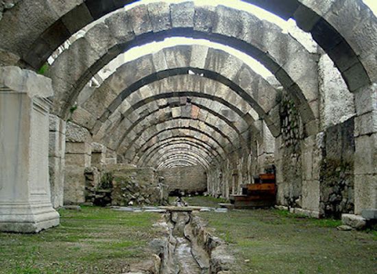 turkiye/izmir/konak/landmark/agora-oren-yeri