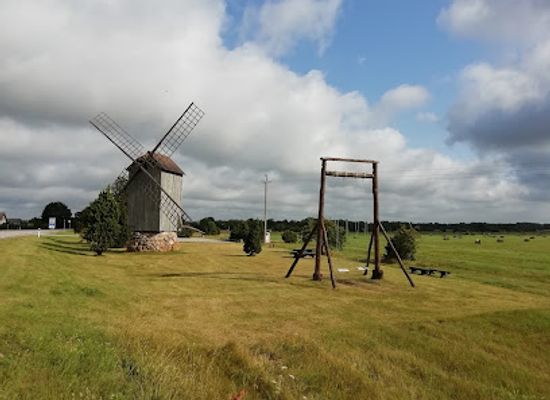 estonia/viljandi-county/landmark/vinoteek-mulks