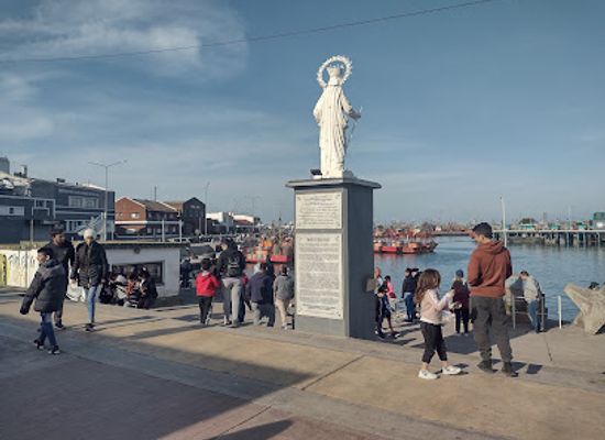 argentina/mar-del-plata/landmark/paseo-artesanal-banquina-de-pescadores