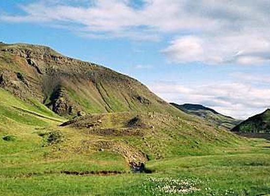 iceland/westfjords/landmark/kjartanssteinn