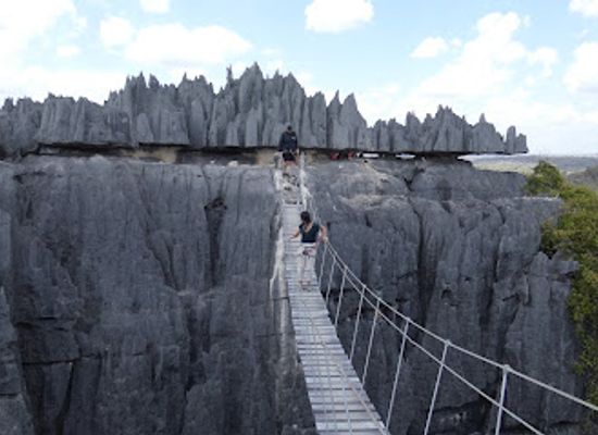 madagascar/menabe/landmark/tsingy-tour