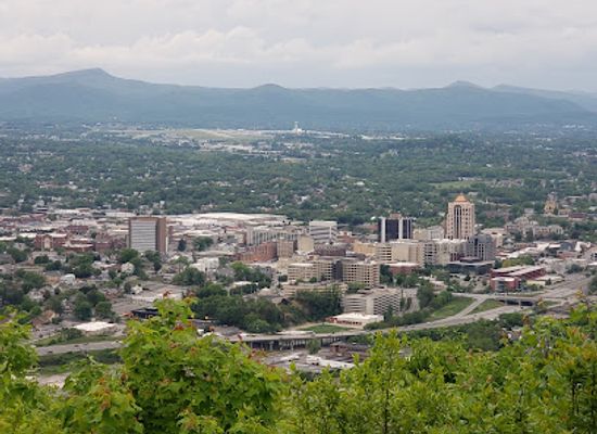 virginia/roanoke/old-southwest/landmark/mill-mountain-star